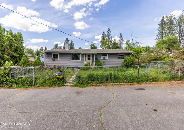 2nd image of 1709 E Haycraft Ave, Coeur D Alene, ID 83815 | MLS# 26-5707