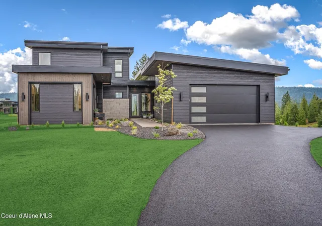 Photo 2 of Sale Pending at 5485 W Rivelle Ct, Coeur D Alene, ID 83814 | MLS# 26-7038 | Listing updated on 2026-10-14