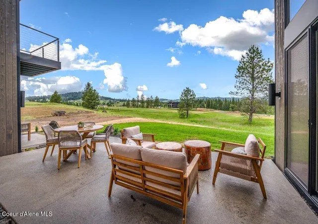 Photo 4 of Sale Pending at 5485 W Rivelle Ct, Coeur D Alene, ID 83814 | MLS# 26-7038 | Listing updated on 2026-10-14