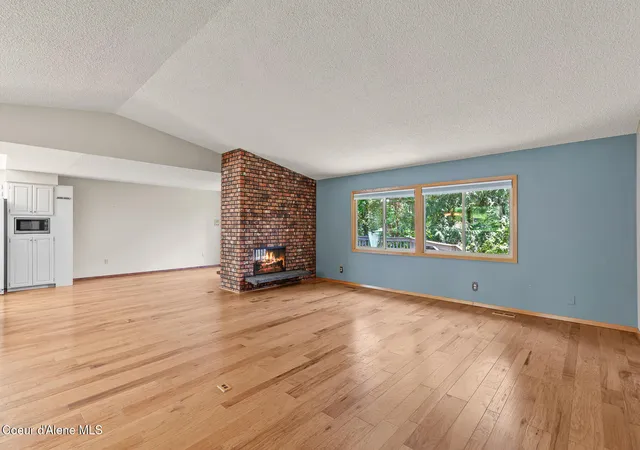 Homes for sale in Coeur D Alene, ID | 2916 E Harrison Ave, Coeur D Alene, ID 83814 | MLS# 26-6332