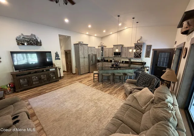Homes for sale in Sandpoint, ID | 3667 Upper Gold Creek Rd, Sandpoint, ID 83864 | MLS# 26-6411