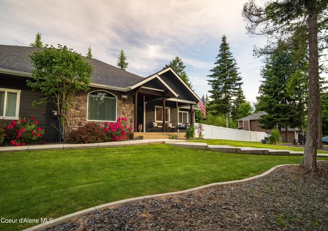 Photo 2 of Sale Pending at 3110 E Lake Forest Dr, Hayden, ID 83835 | MLS# 26-5848 | Listing updated on 2026-07-03