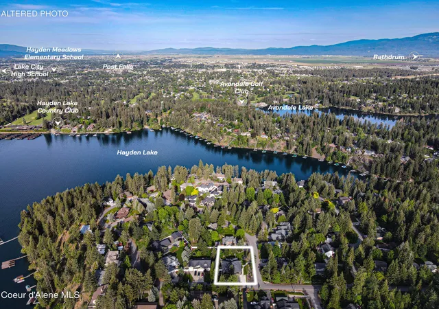 Photo 3 of Sale Pending at 3110 E Lake Forest Dr, Hayden, ID 83835 | MLS# 26-5848 | Listing updated on 2026-07-03