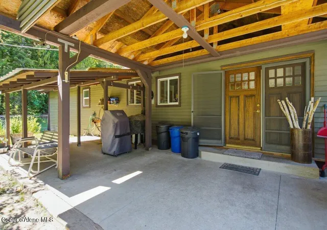 Homes for sale in Priest River, ID | 112 Sandy Ridge Rd, Priest River, ID 83856 | MLS# 26-6513