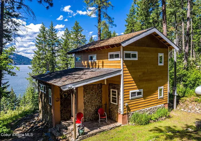 Homes for sale in Bayview, ID | 812 Pine Cove Rd, Bayview, ID 83803 | MLS# 26-5906