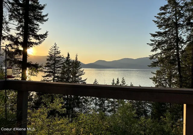 Homes for sale in Bayview, ID | 812 Pine Cove Rd, Bayview, ID 83803 | MLS# 26-5906
