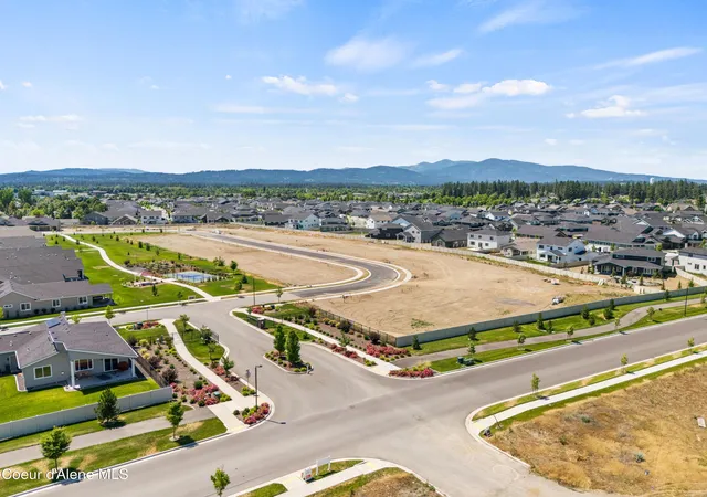 Photo 3 of Sale Pending at 7498 N Girard Cir, Coeur D Alene, ID 83815 | MLS# 26-5969 | Listing updated on 2026-06-11