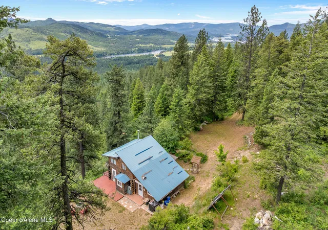 2nd image of 912 Otts Rd, Sagle, ID 83860 | MLS# 26-5942