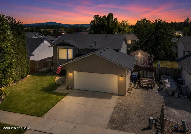 Homes for sale in Coeur D Alene, ID | 1846 W Shawna Ave, Coeur D Alene, ID 83815 | MLS# 26-6277