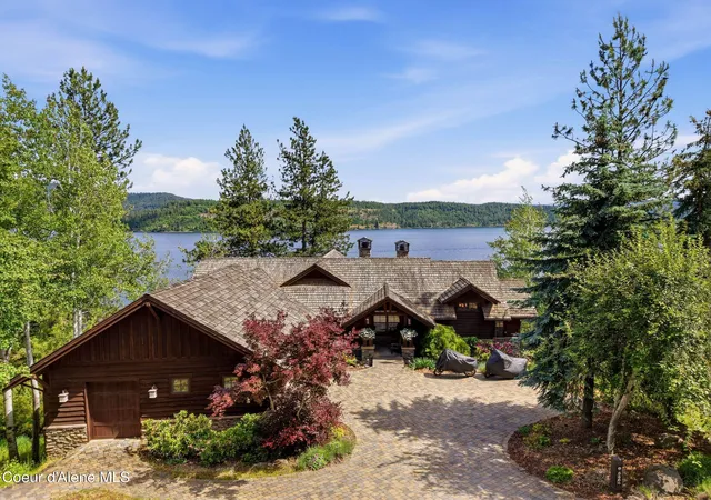 Photo 1 of Single family home for sale at 5686 W Onyx Cir, Coeur D Alene, ID 83814 | MLS# 26-6157 | Listing updated on 2026-07-15