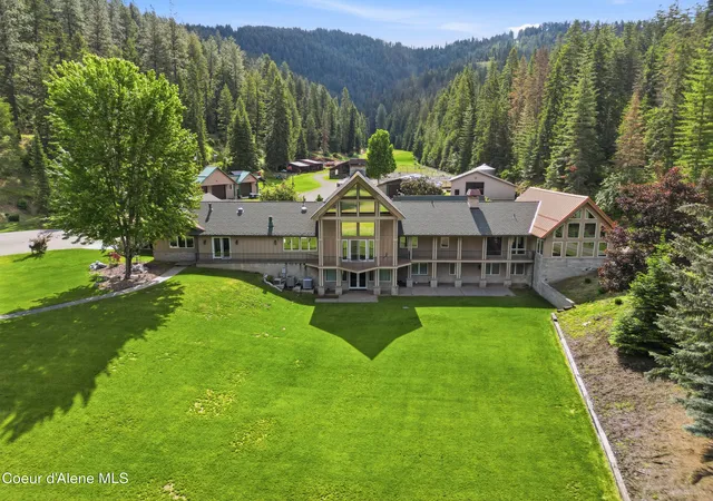 Photo 1 of Mansion for sale at 8850 E Fernan Lake Rd, Coeur D'alene, ID 83814 | MLS# 26-6175 | Listing updated on 2026-09-08