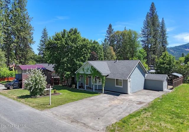Homes for sale in Priest River, ID | 374 Dixon St, Priest River, ID 83856 | MLS# 26-6228