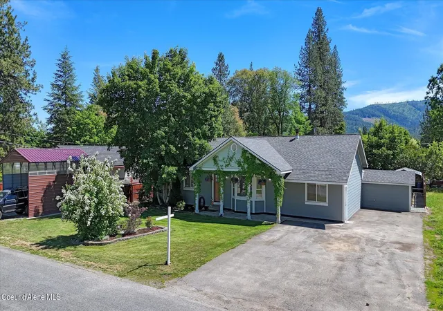 3rd image of 374 Dixon St, Priest River, ID 83856 | MLS# 26-6228