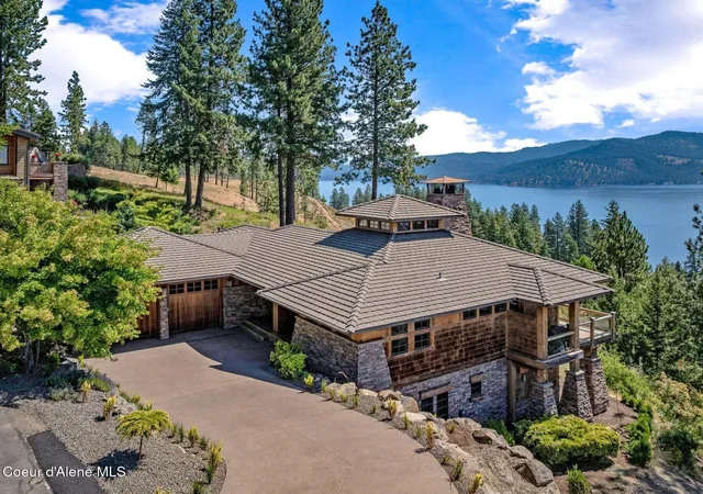 Photo 1 of Single family home for sale at 5574 W Onyx Cir, Coeur D Alene, ID 83814 | MLS# 26-6171 | Listing updated on 2026-06-16