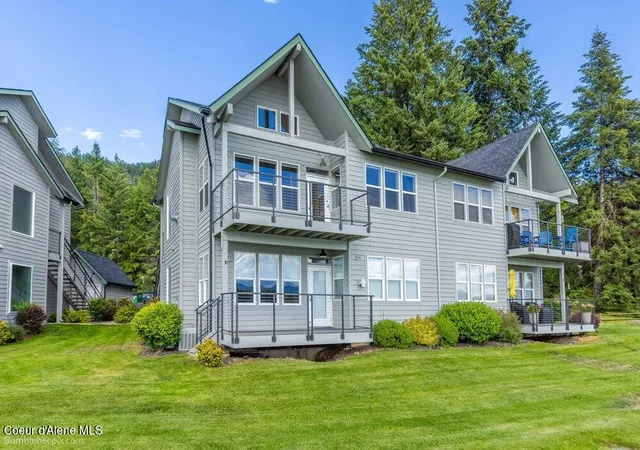 Homes for sale in Hope, ID | 46700 E Hwy 200 #103, Hope, ID 83836 | MLS# 26-6383