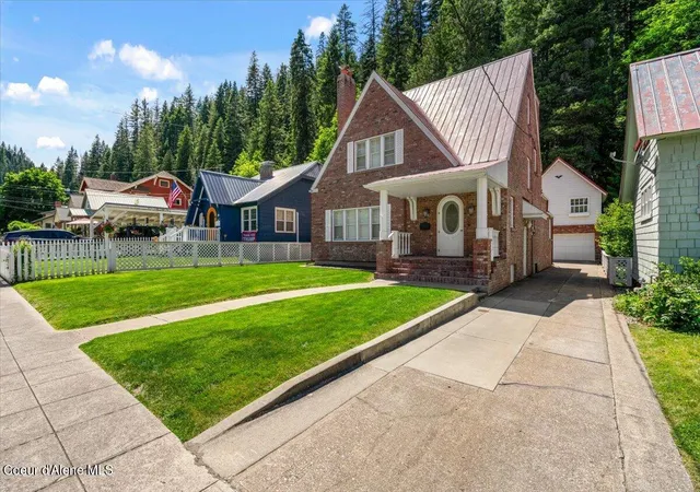 3rd image of 10 King St, Wallace, ID 83873 | MLS# 26-6352