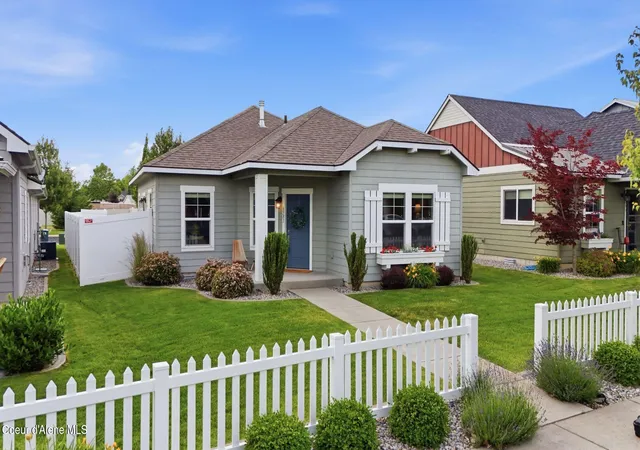 Homes for sale in Coeur D Alene, ID | 6581 N Descartes Dr, Coeur D Alene, ID 83815 | MLS# 26-6358