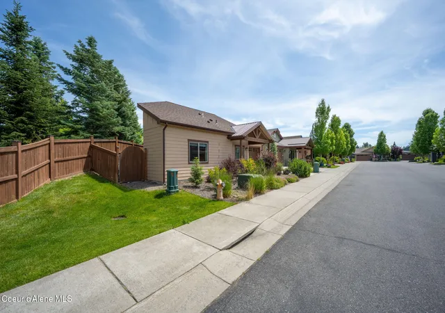 Homes for sale in Coeur D Alene, ID | 3632 Dalvern Wy, Coeur D Alene, ID 83815 | MLS# 26-6400