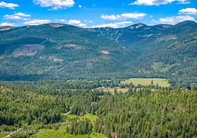Homes for sale in Sandpoint, ID | 1495 Colburn Culver Rd, Sandpoint, ID 83864 | MLS# 26-6401