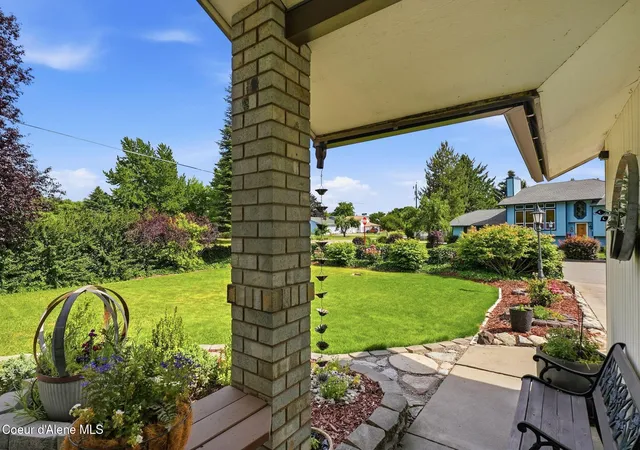 Homes for sale in Spokane Valley, WA | 13823 E Crown Ave, Spokane Valley, WA 99216 | MLS# 26-6652