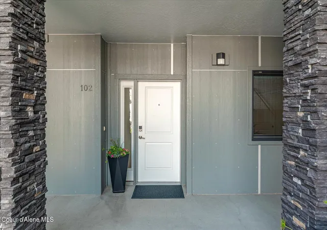Homes for sale in Post Falls, ID | 447 W Waterside Dr #102, Post Falls, ID 83854 | MLS# 26-6495