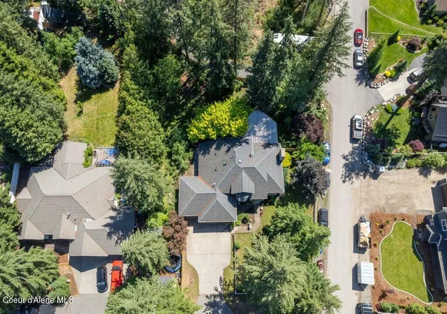 Photo 3 of Single family home for sale at 418 S Riviere Ct, Coeur D'alene, ID 83814 | MLS# 26-6418 | Listing updated on 2026-09-10