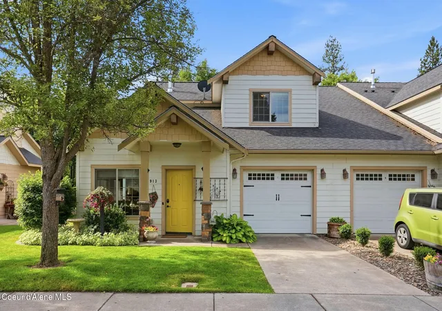 Homes for sale in Coeur D Alene, ID | 913 W Willow Lake Loop, Coeur D Alene, ID 83815 | MLS# 26-6457