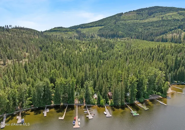 Photo 4 of Single family home for sale at 6877 W Lower Excelsior Beach Shore, Rathdrum, ID 83858 | MLS# 26-6563 | Listing updated on 2026-06-25