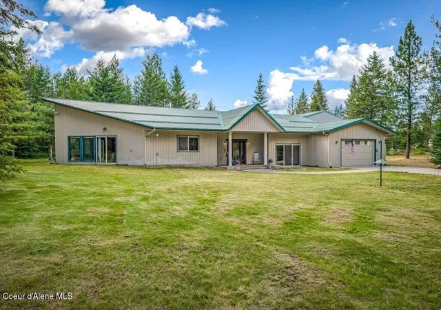 Photo 4 of Single family home for sale at 5525 W Coeur Dalene Dr, Spirit Lake, ID 83869 | MLS# 26-6483 | Listing updated on 2026-09-02