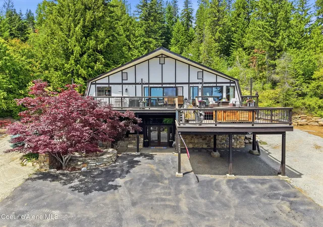 Homes for sale in Rathdrum, ID | 8973 W Barrett Dr, Rathdrum, ID 83858 | MLS# 26-6573