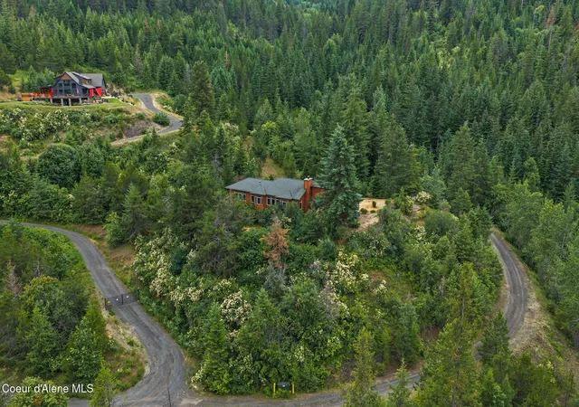 Photo 3 of Single family home for sale at 8753 S Loffs Bay Rd, Coeur D Alene, ID 83814 | MLS# 26-6837 | Listing updated on 2026-07-02