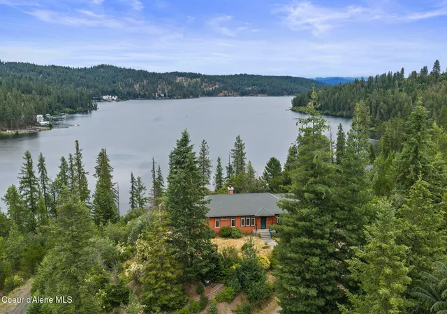 Photo 4 of Single family home for sale at 8753 S Loffs Bay Rd, Coeur D Alene, ID 83814 | MLS# 26-6837 | Listing updated on 2026-07-02