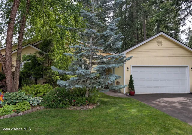 Homes for sale in Rathdrum, ID | 5364 W Broken Tee Rd, Rathdrum, ID 83858 | MLS# 26-6532