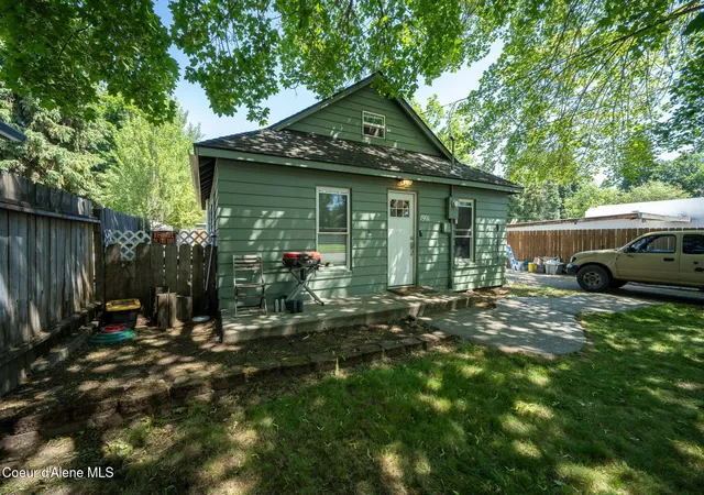 Homes for sale in Coeur D Alene, ID | 1901 E Pennsylvania Ave, Coeur D Alene, ID 83814 | MLS# 26-6614