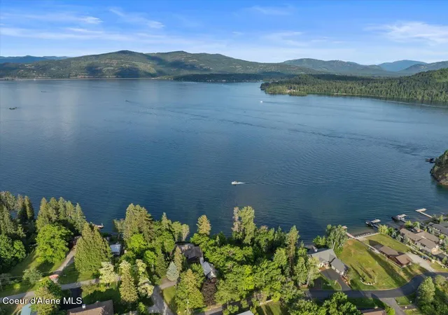 Homes for sale in Dover, ID | 210 4th St, Dover, ID 83825 | MLS# 26-6608
