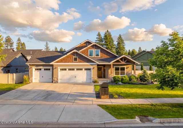 Photo 1 of Single family home for sale at 999 E Hurricane Dr, Hayden, ID 83835 | MLS# 26-6575 | Listing updated on 2026-10-28