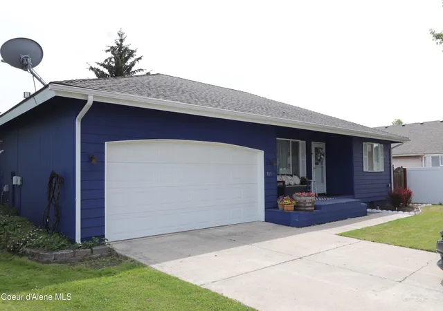 Homes for sale in Post Falls, ID | 810 E 11th Ave, Post Falls, ID 83854 | MLS# 26-6578