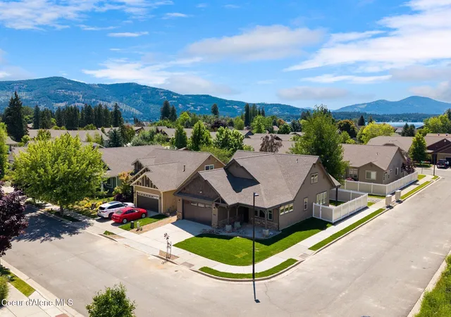 Homes for sale in Sandpoint, ID | 1521 Autumn Ln, Sandpoint, ID 83864 | MLS# 26-6680