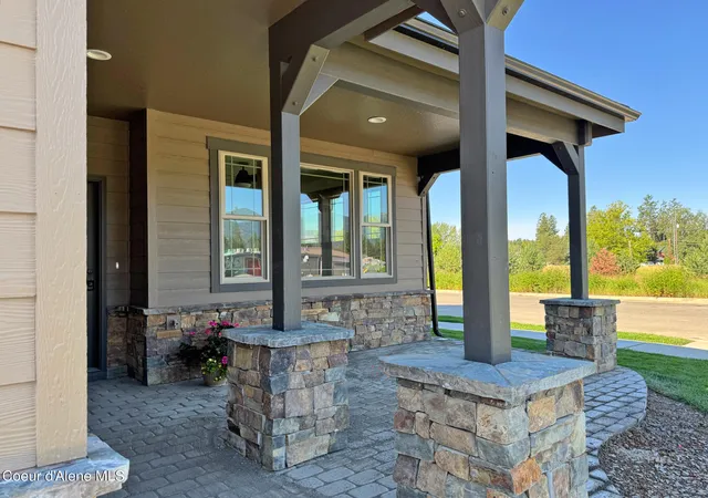 Homes for sale in Sandpoint, ID | 1521 Autumn Ln, Sandpoint, ID 83864 | MLS# 26-6680