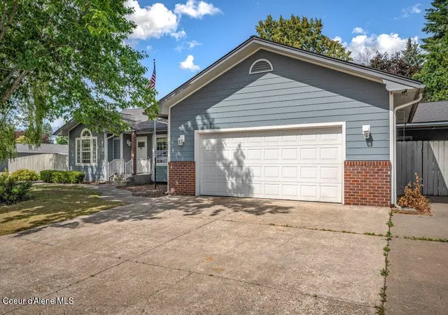 Photo 3 of Single family home for sale at 3701 N Belmont Rd, Coeur D Alene, ID 83815 | MLS# 26-6600 | Listing updated on 2026-07-20