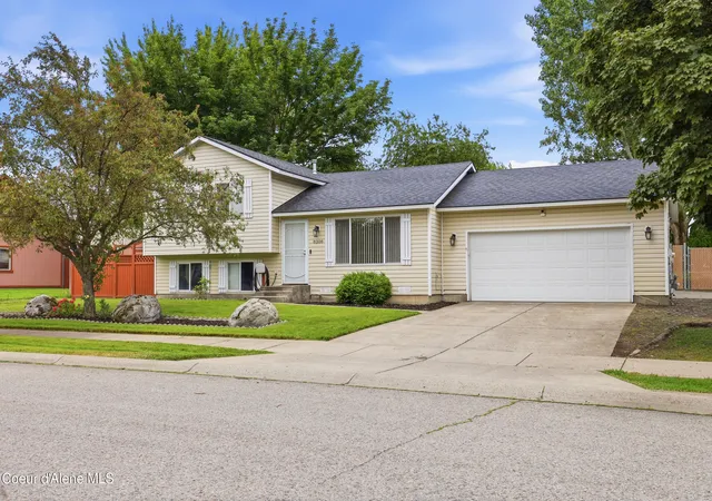 Homes for sale in Rathdrum, ID | 8208 W Arizona St, Rathdrum, ID 83858 | MLS# 26-6714