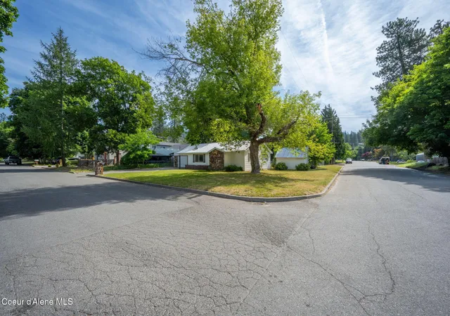 Homes for sale in Coeur D Alene, ID | 1304 N 13th St, Coeur D Alene, ID 83814 | MLS# 26-7032