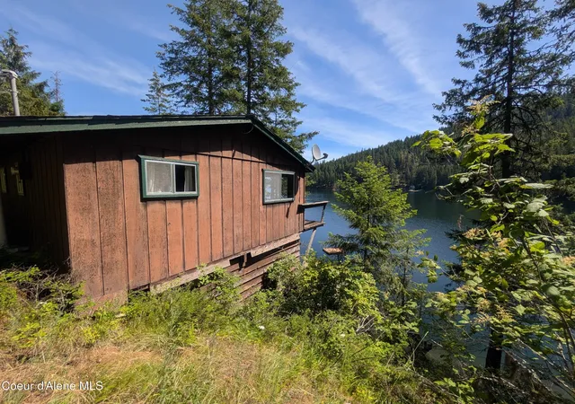 Homes for sale in Spirit Lake, ID | 15886 S Spirit Lake Rd, Spirit Lake, ID 83869 | MLS# 26-6610