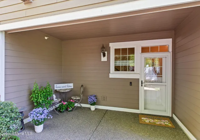 Homes for sale in Coeur D Alene, ID | 4539 Greenchain Loop #APT 2, Coeur D Alene, ID 83814 | MLS# 26-6615