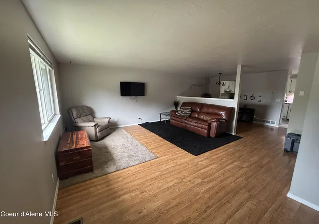 2nd image of 1637/1639 E Stiner Ave, Coeur D Alene, ID 83815 | MLS# 26-6661