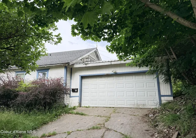 3rd image of 1127 W Jefferson Ave, Saint Maries, ID 83861 | MLS# 26-6670