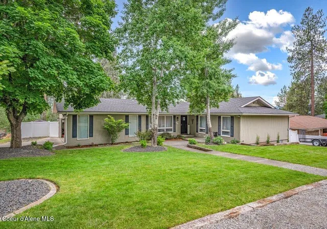 Single family home for sale at 2852 E Harrison Ave, Coeur d'Alene, ID 83814 | MLS# 26-6696