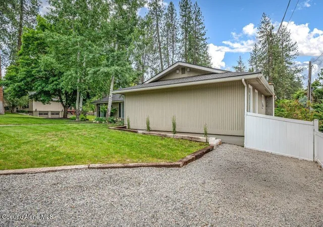 Photo 2 of Single family home for sale at 2852 E Harrison Ave, Coeur D'alene, ID 83814 | MLS# 26-6696 | Listing updated on 2026-09-21