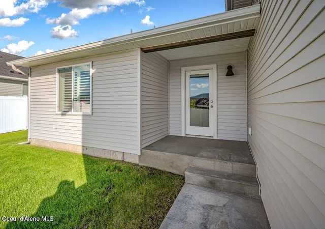 Homes for sale in Rathdrum, ID | 11811 N Railway Ave, Rathdrum, ID 83858 | MLS# 26-6726