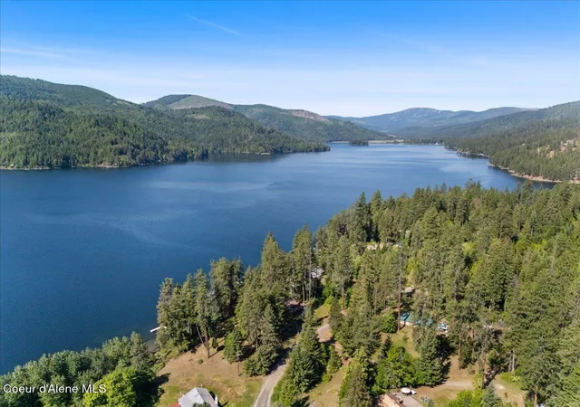 Homes for sale in Spirit Lake, ID | 7552 W Mount Carlton Dr, Spirit Lake, ID 83869 | MLS# 26-6734